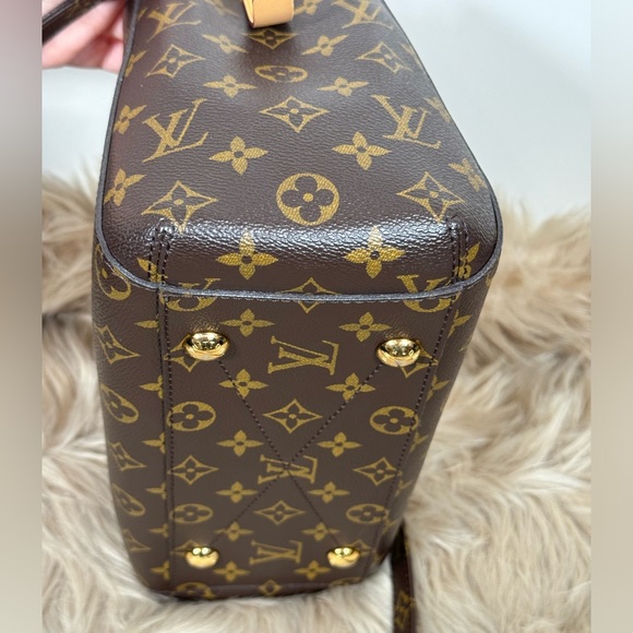 Authentic Louis Vuitton Monogram Canvas Montaigne Satchel/Crossbody Bag - Picture 7 of 12